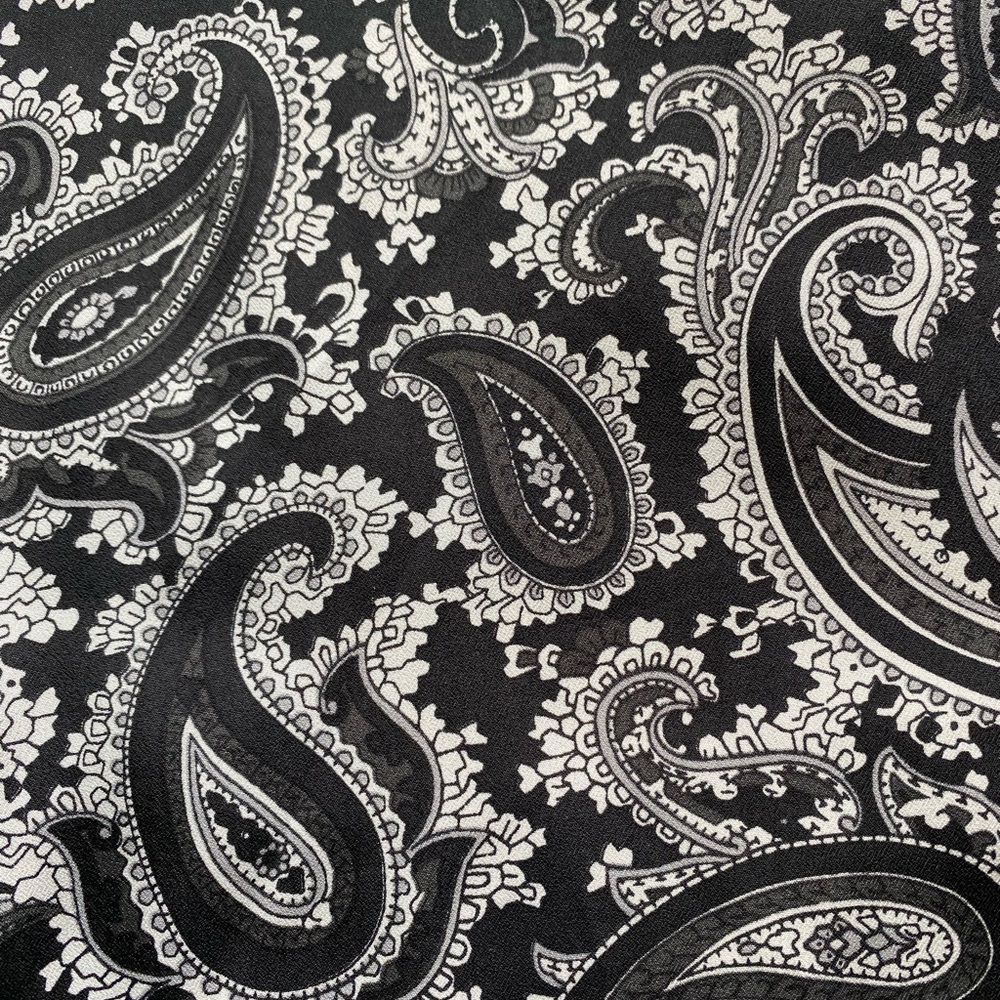 Michael Kors Black and White Graphic Long Sleeve Blouse - Picture 7 of 9